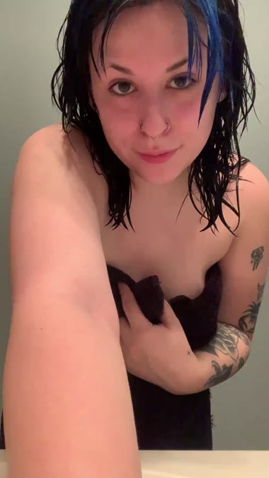 fresh out of the shower (oc)